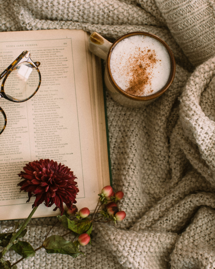 Combien de temps faut-il pour écrire sa biographie ? Découvrez les éléments qui influencent la durée d’un récit de vie et le travail d’un biographe.